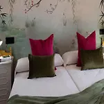 In Sanxenxo With Pool & Sea Views *